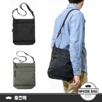 日系輕量防潑水機能側背包｜亮橘內襯多夾層設計 NO.WBOM069