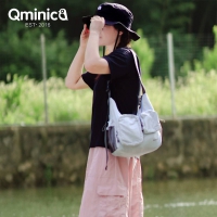 Qminica 通勤便攜可折疊單肩包｜輕量防潑水斜背包 男女通用 11吋平板收納 NO.QM067