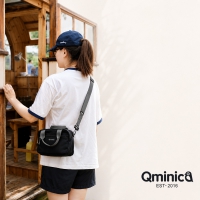 Qminica 女用多功能雙層斜背包｜輕便防潑水大容量手提單肩包 NO.QM069